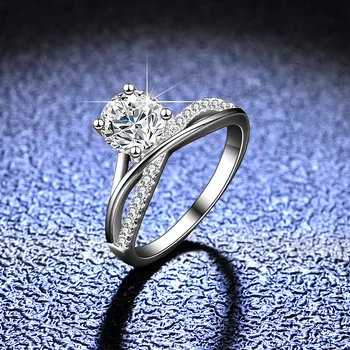 A D-Színű Moissanite Gyémánt Gyűrű Női 925 Sterling Ezüst 1 Karátos Négy Részből Meleg Eladási Klasszikus Esküvői Ékszerek