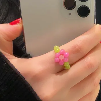 AOMU Divat Trendi koreai Kézzel készített színes Kis Virágok Rizs Gyöngyök Gyűrű Nők Lány Ékszerek Szakaszon Sző Stílus Gyűrűk