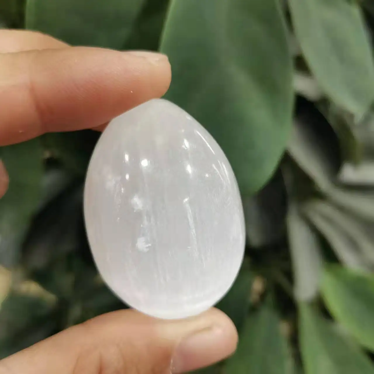 4cm Természetes selenite kristály gemston tojás Gipsz Kristály Tojás Csakra Gyógyító 1db 2